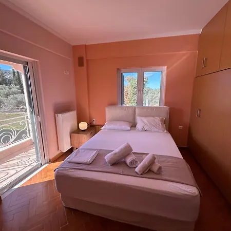Konstantina Apartamento Apolpaina